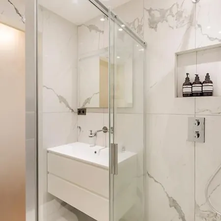 Appartement Wonderful Luxe Duplex, Eiffel Tower 8p Paris