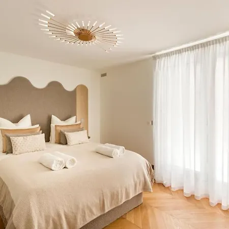 Wonderful Luxe Duplex, Eiffel Tower 8p París