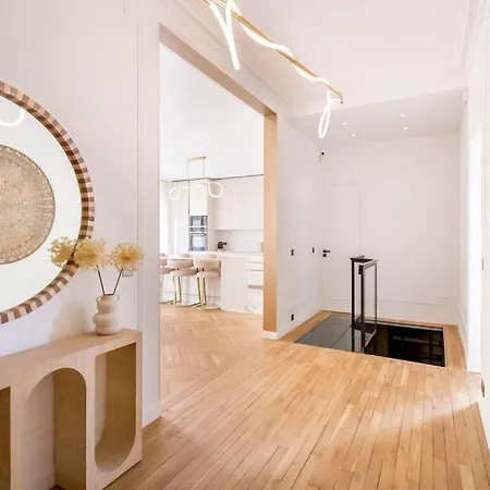 Wonderful Luxe Duplex, Eiffel Tower 8p Appartement