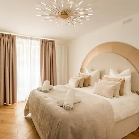 Wonderful Luxe Duplex, Eiffel Tower 8p Apartamento París
