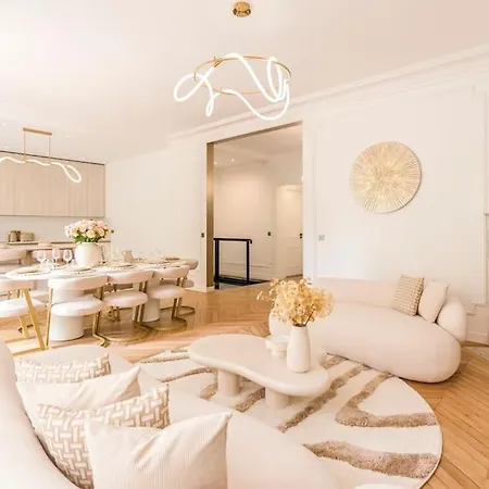 Wonderful Luxe Duplex, Eiffel Tower 8p * Paris