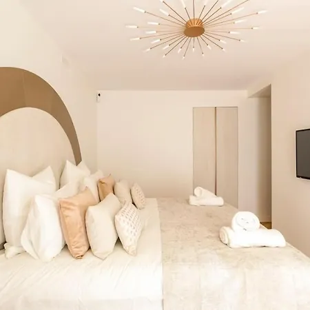 Wonderful Luxe Duplex, Eiffel Tower 8p