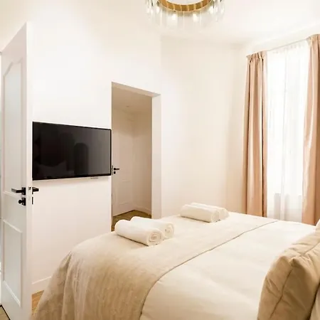 Appartement Wonderful Luxe Duplex, Eiffel Tower 8p Paris